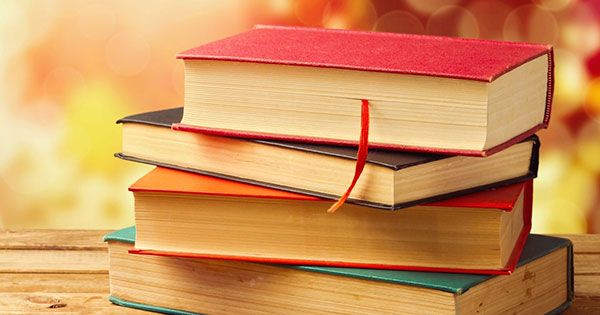 Văn mẫu biểu cảm về sách vở em hay dùng hàng ngày