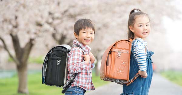 Dàn ý tả chiếc cặp sách