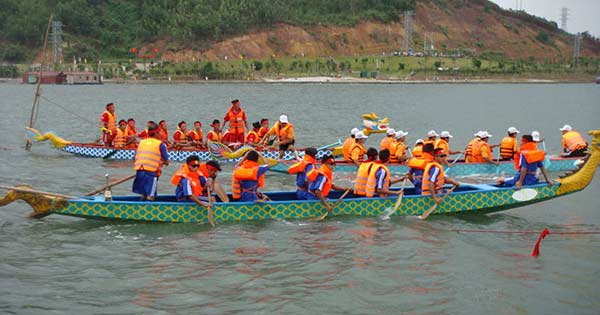 Hãy giới thiệu một trò chơi hoặc  một lễ hội ở quê em