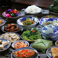 Giáo án mầm non đề tài: Trò chuyện về các món ăn ngày Tết