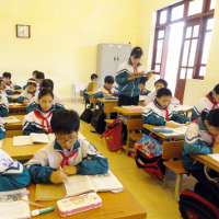 Bài tập ôn tập học kì 2 lớp 3 môn tiếng Anh chương trình Family and Friends