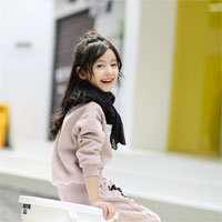 Giáo án Mỹ thuật lớp 5 bài 14: Vẽ trang trí - Trang trí đường viền ở đồ vật