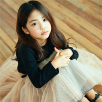 Giáo án Mỹ thuật 4 bài 4: Em sáng tạo cùng những con chữ - Tiết 3