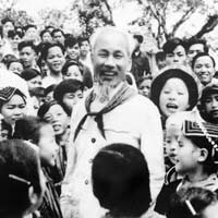 Tập đọc lớp 2: Ai ngoan sẽ được thưởng