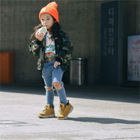 Giáo án Mĩ thuật Đan Mạch lớp 4 bài 9: Sáng tạo họa tiết, tạo dáng và trang trí đồ vật - Tiết 1