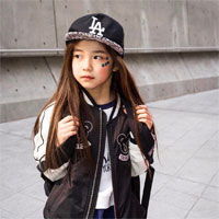 Giáo án Mĩ thuật Đan Mạch lớp 4 bài 9: Sáng tạo họa tiết, tạo dáng và trang trí đồ vật - Tiết 4