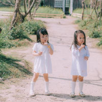 Giáo án Lịch sử lớp 5 bài 12: Vượt qua tình thế hiểm nghèo