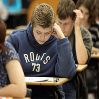 Đề thi học kì 2 lớp 9 môn Tiếng Anh số 1