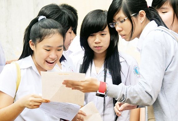 Điểm thi vào lớp 10 trường chuyên Phan Bội Châu năm học 2018 - 2019