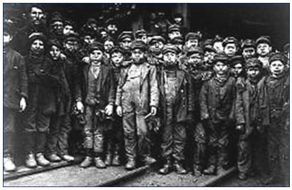 Lý thuyết Lịch sử 10 bài 36: Sự hình thành và phát triển của phong trào công nhân