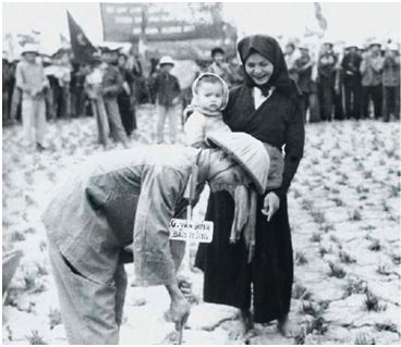 Lý thuyết Lịch sử 12 bài 21: Xây dựng xã hội chủ nghĩa ở miền Bắc, đấu tranh chống đế quốc Mĩ và chính quyền Sài Gòn ở miền Nam (1954-1965)