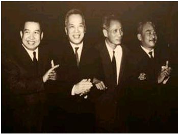 Lý thuyết Lịch sử 12 bài 22: Nhân dân hai miền chiến đấu chống đế quốc Mĩ, nhân dân miền Bắc vừa chiến đấu vừa sản xuất (1965-1973)