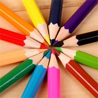 Tranh tô màu quần áo cho bé gái vô cùng đáng yêu