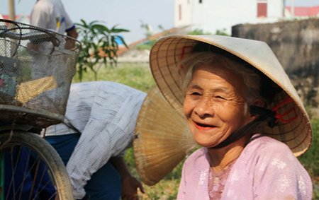 Tả bà ngoại yêu quý của em