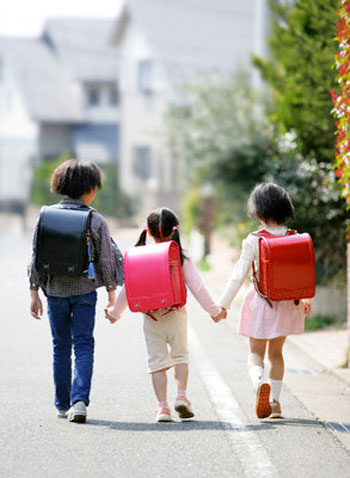 Miêu tả bên trong chiếc cặp