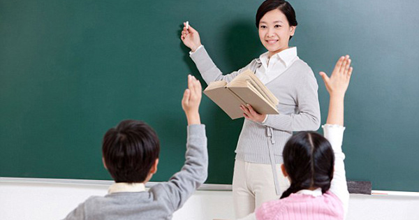 Tập làm văn lớp 2: Tả cô giáo, thầy giáo