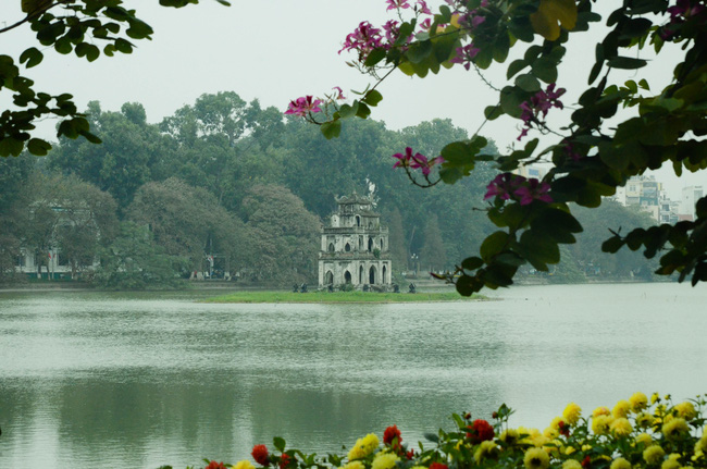 Tả cảnh đẹp Hồ Gươm