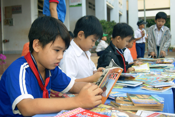 Suy nghĩ của em về hiện tượng thích đọc truyện tranh của giới trẻ hiện nay