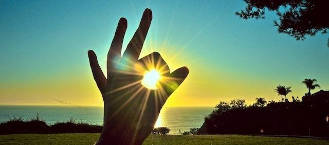 Suy nghĩ về câu nói: "Đối với cháu thật đột ngột nhưng từ hôm ấy cháu sống thật hạnh phúc"