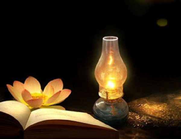 Bài tập làm văn số 5 lớp 7 đề 3: Dân gian ta có câu tục ngữ: Gần mực thì đen, gần đèn thì rạng. Nhưng có bạn lại bảo: Gần mực chưa chắc đã đen, gần đèn chưa chắc đã rạng. Em hãy viết một bài văn chứng minh thuyết phục bạn ấy theo ý kiến của em.