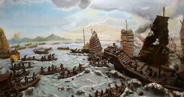 Thuyết minh nhân vật khách trong cả bài Phú sông Bạch Đằng