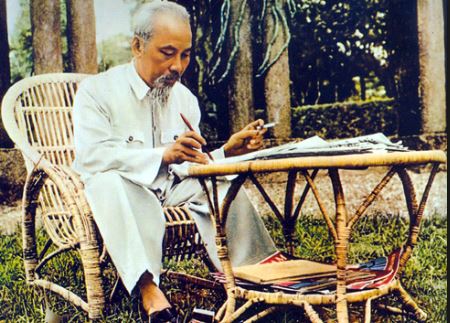 Kể về anh hùng chống ngoại xâm (Viết về Hồ Chí Minh)