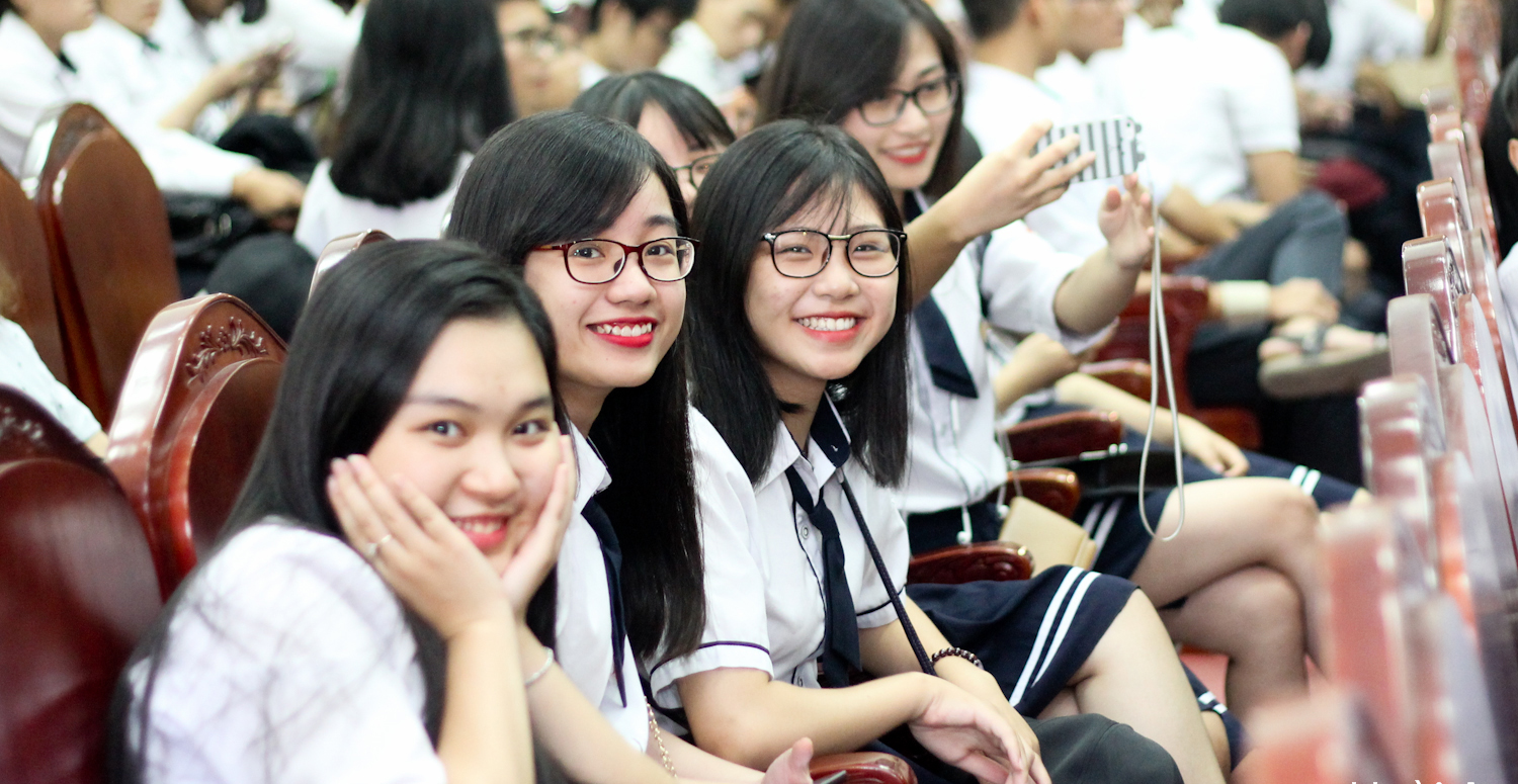 Kể lại kỉ niệm sâu sắc về tình bạn theo ngôi kể thứ nhất