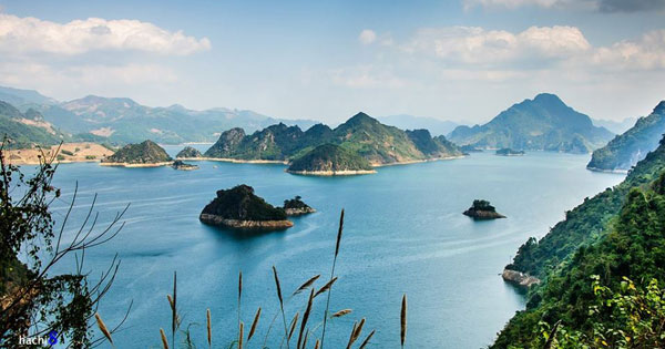 Vẻ đẹp trữ tình của hình tượng dòng sông qua tác phẩm "Người lái đò sông Đà"