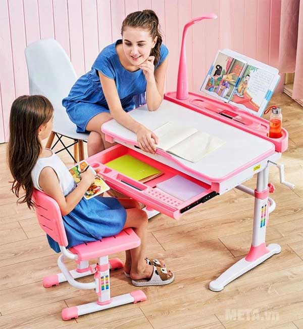 Bàn học thông minh