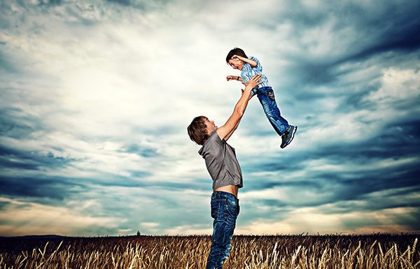 Cha con nghĩa nặng