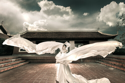 Thân em như tấm lụa đào