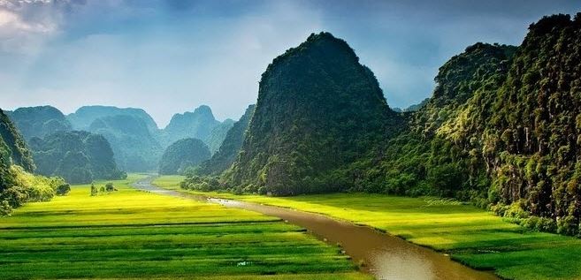 sông núi nước nam