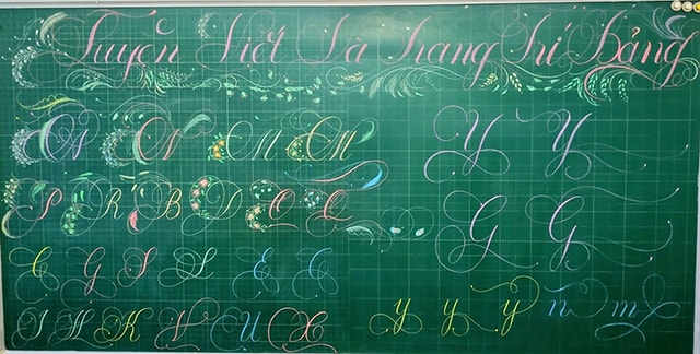 mau trang tri bang lop 12 min