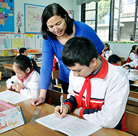 Cách tính phụ cấp của giáo viên dạy học sinh khuyết tật