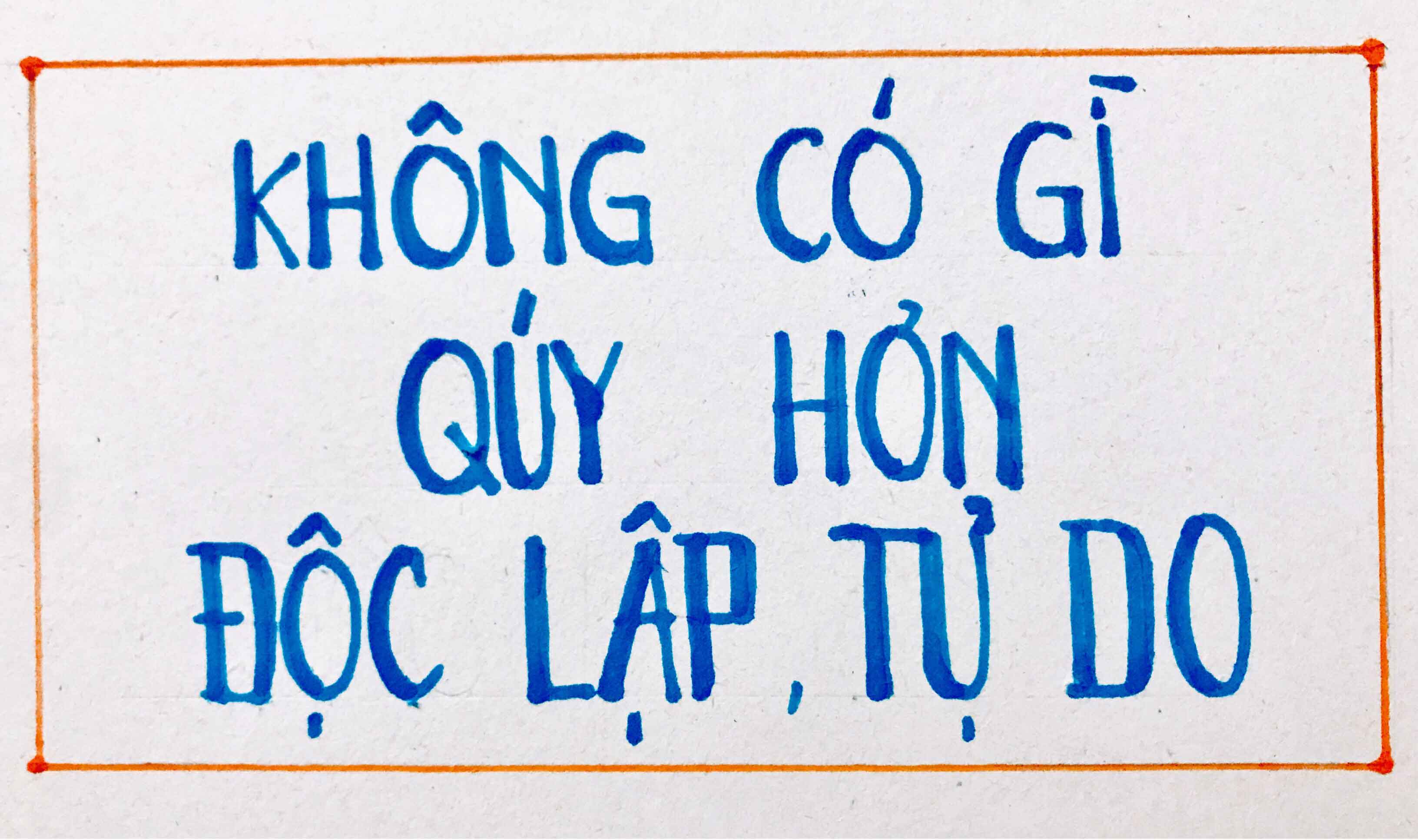 Soạn Mĩ thuật lớp 8 Bài 6: Vẽ trang trí – Trình bày khẩu hiệu