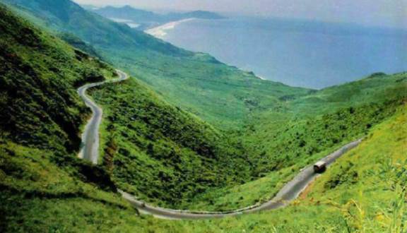 Tâm trạng tác giả trong bài thơ Qua đèo ngang