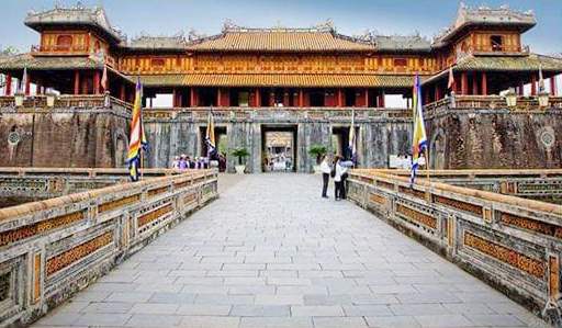 Thuyết minh về nét đặc sắc trong di tích thắng cảnh Cung đình Huế