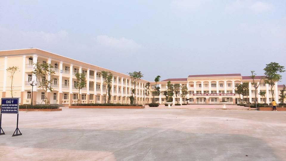 Thuyết minh về ngôi trường THPT em đang học