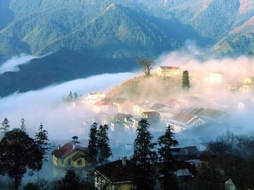 Bài viết số 6 Ngữ văn lớp 9: “Lặng lẽ Sa Pa” của Nguyễn Thành Long là một truyện ngắn giàu chất thơ