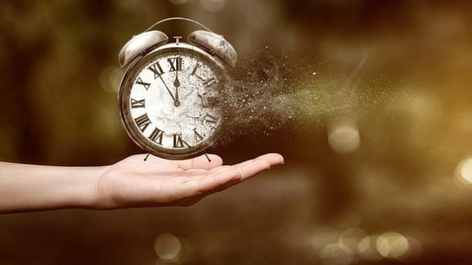 Giải thích câu tục ngữ thì giờ là vàng bạc