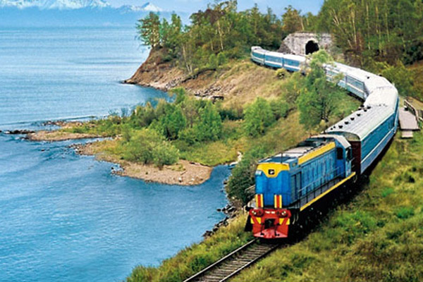 Nghệ thuật xây dựng hình ảnh trong Tiếng hát con tàu của Chế Lan Viên