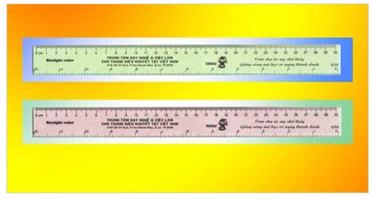 Tả cây thước em đang dùng