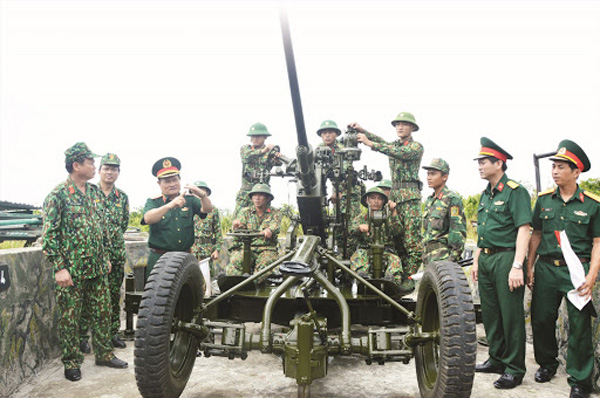 Bài viết số 3 lớp 6 đề 4: Kể về một cuộc gặp gỡ (đi thăm các chú bộ đội, gặp các thiếu niên vượt khó…)