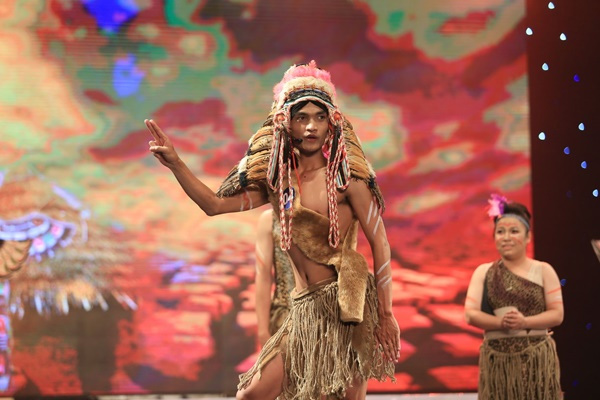 Tả nghệ sĩ Mạc Văn Khoa