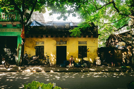 Viết đoạn văn tả một buổi trưa mùa hè lớp 6