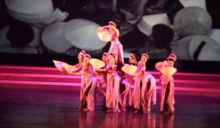 Kể về buổi biểu diễn nghệ thuật múa lớp 3