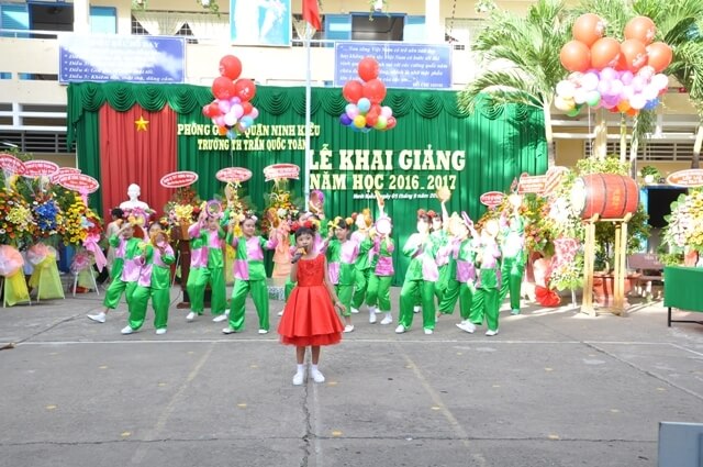 Trang trí lễ khai giảng trường tiểu học