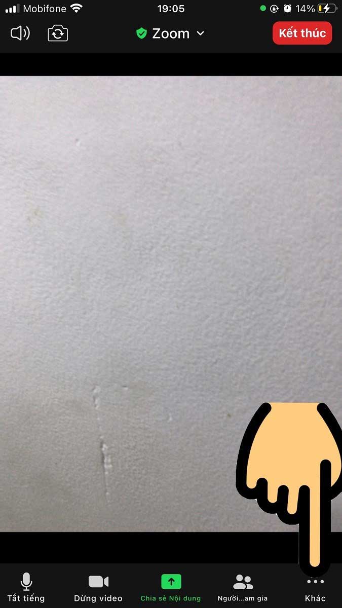 Cách không cho học sinh chat trong Zoom điện thoại, máy tính