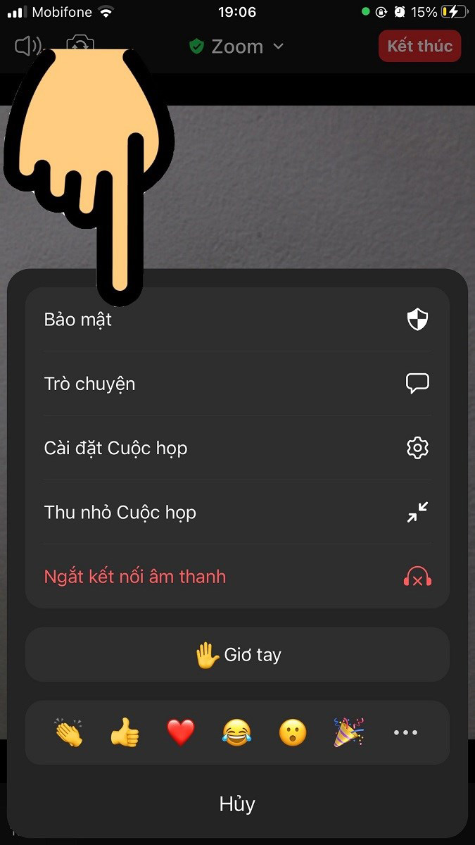Cách không cho học sinh chat trong Zoom điện thoại, máy tính