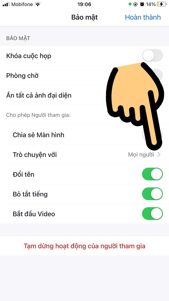 Cách không cho học sinh chat trong Zoom điện thoại, máy tính